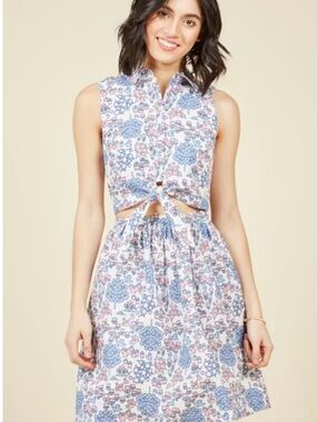 Mod-Cloth Sleeveless Floral Tie-Front cut out Dress in Blue and Pink